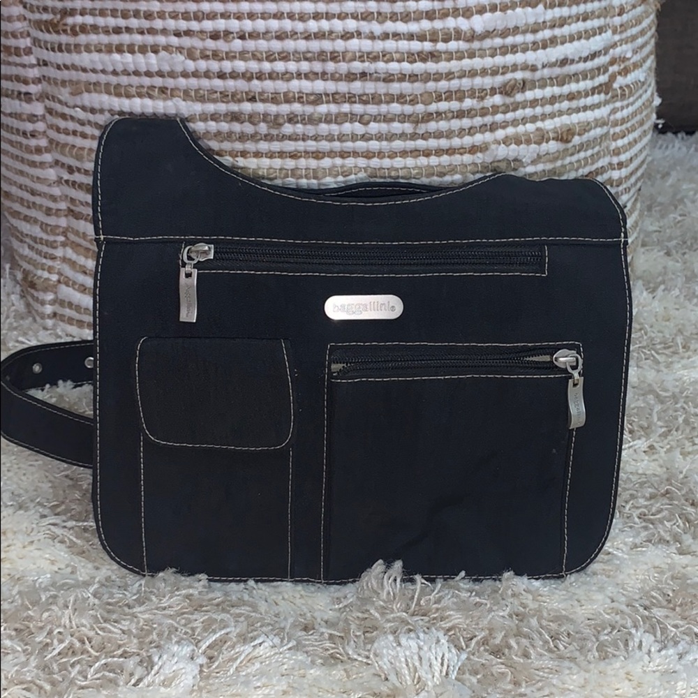 Baggallini purse 👜